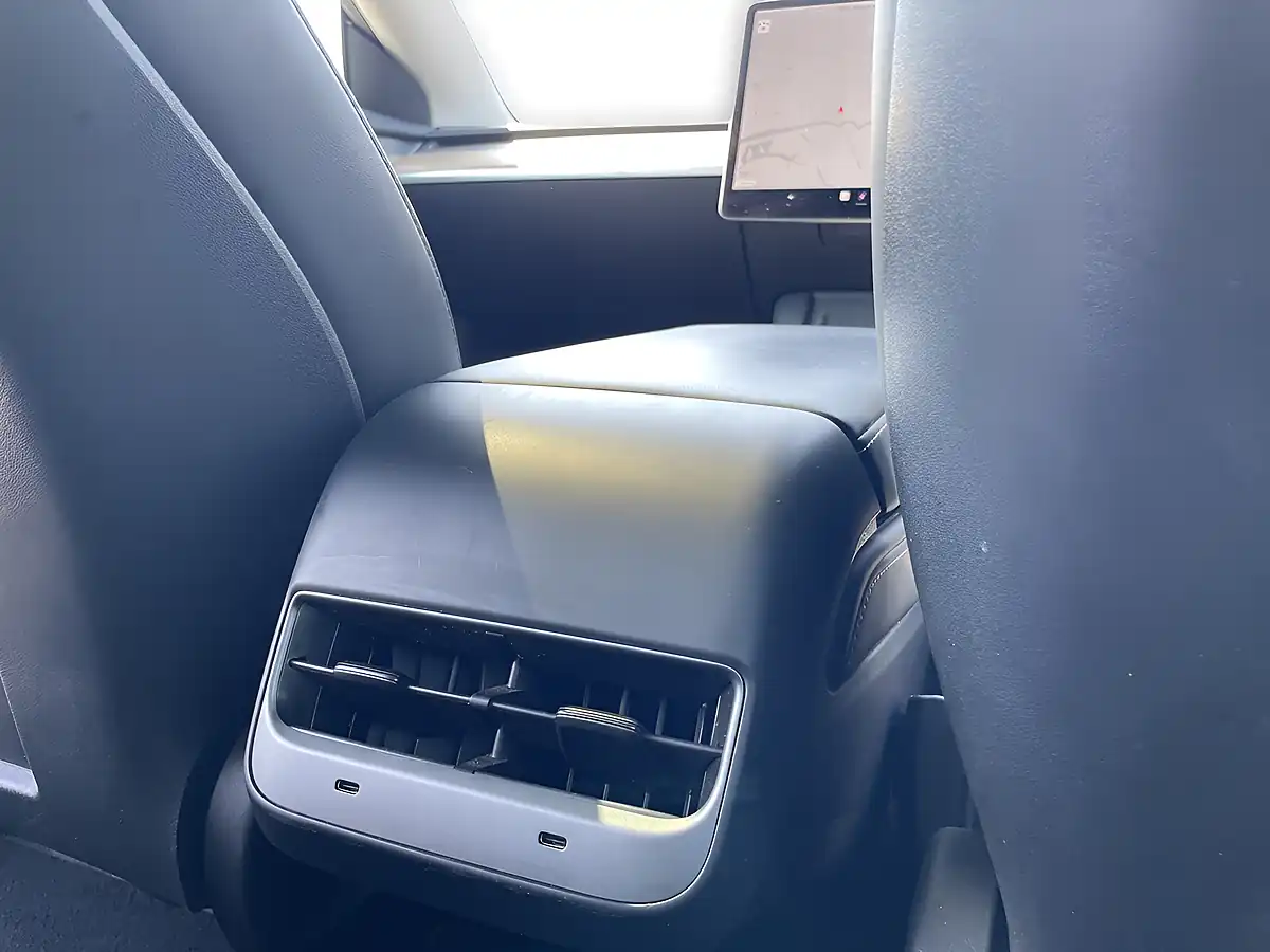 Used 2021 Tesla Model 3 Long Range White - Interior and Exterior details 13