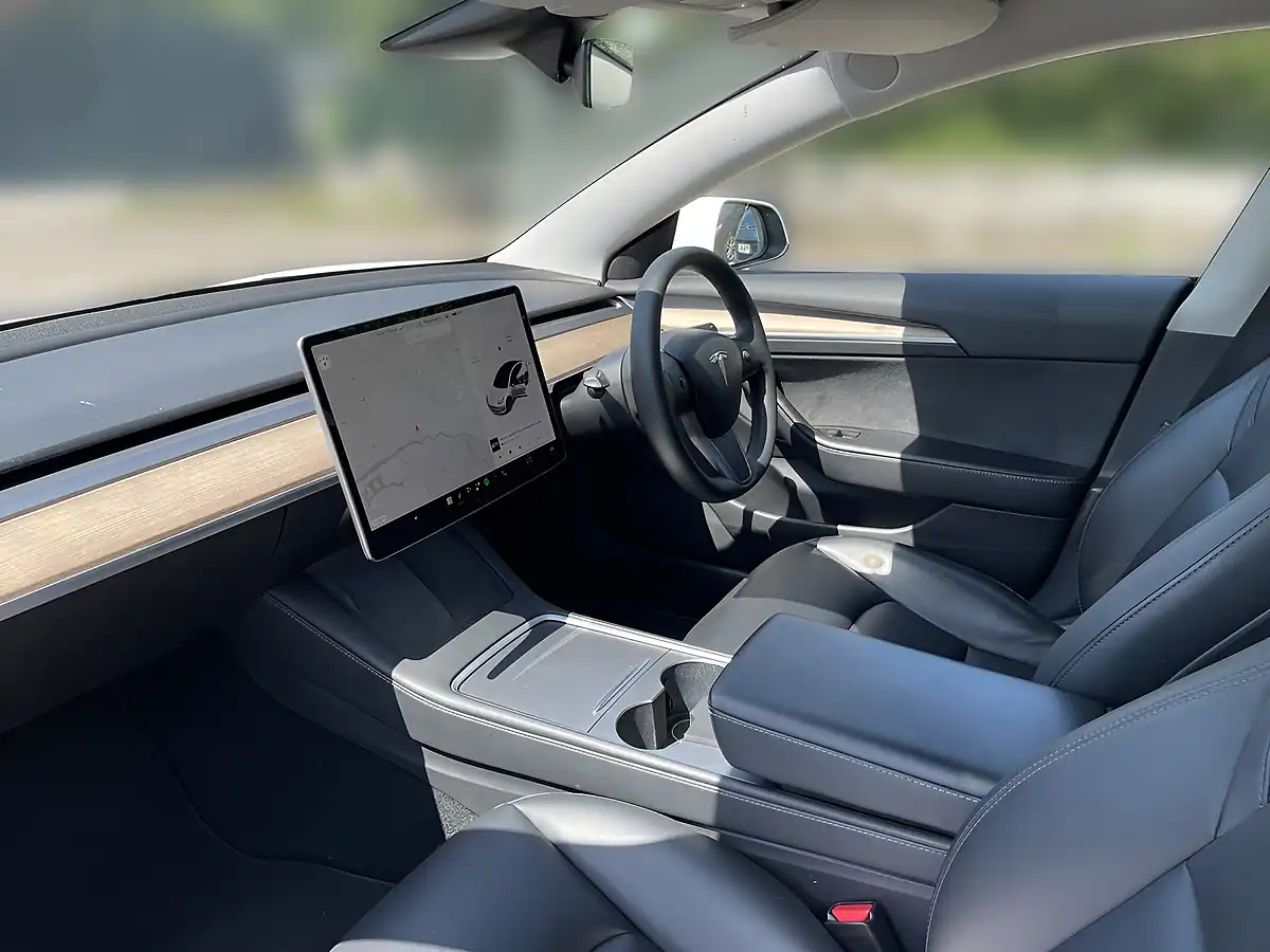 Used 2021 Tesla Model 3 Long Range White - Interior and Exterior details 15