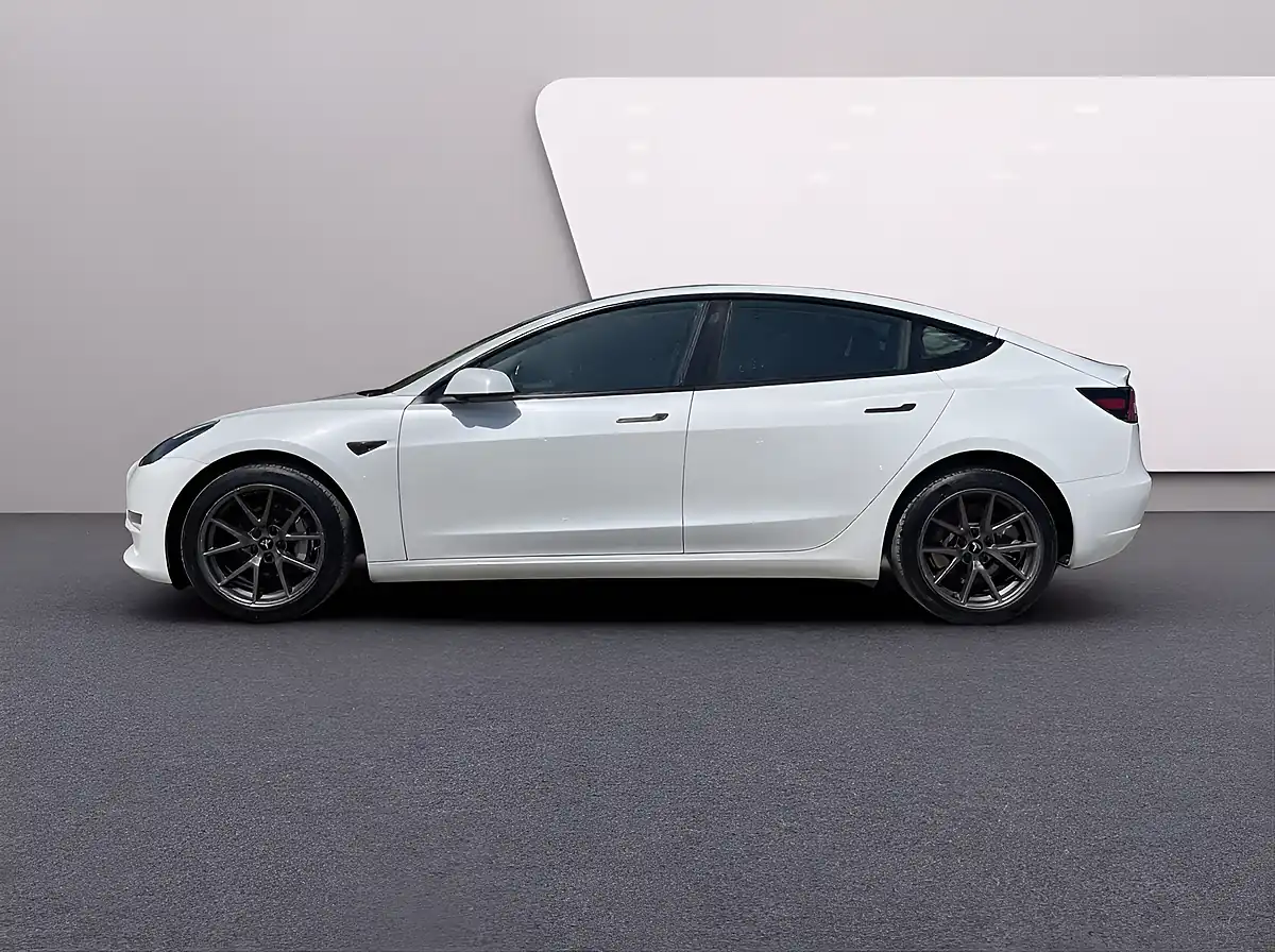 Used 2021 Tesla Model 3 Long Range White - Interior and Exterior details 4