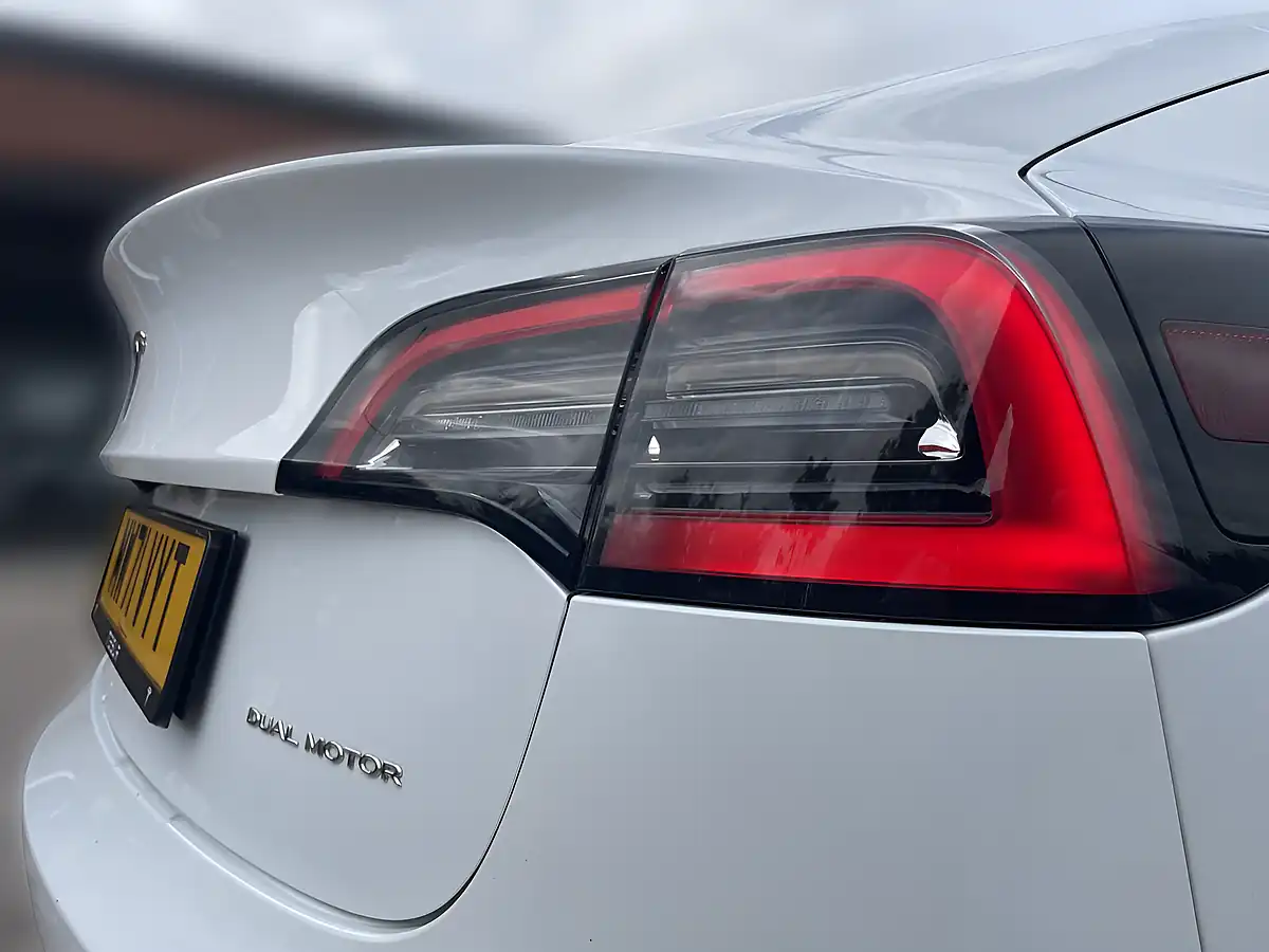 Used 2021 Tesla Model 3 Long Range White - Interior and Exterior details 8