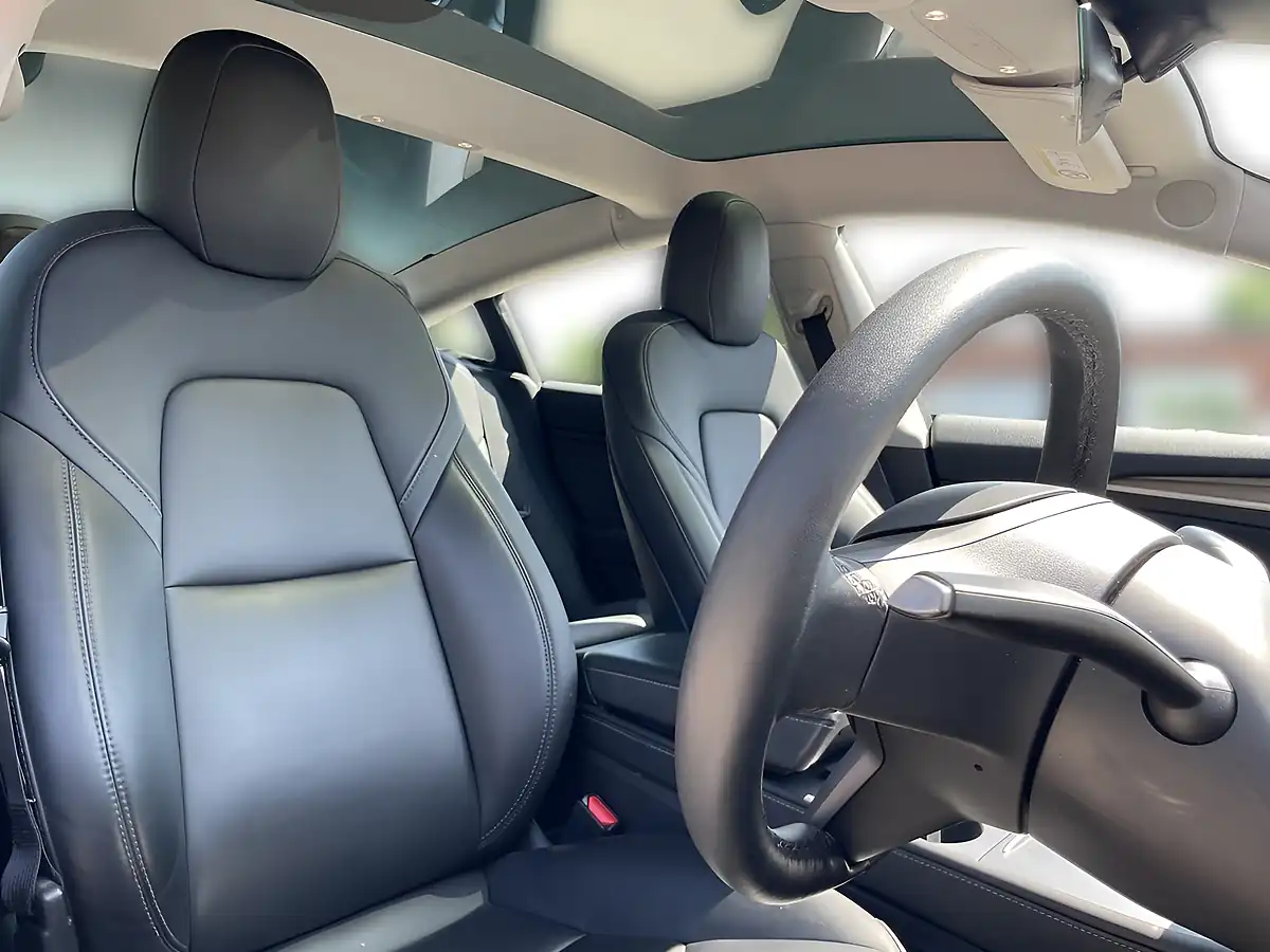 Used 2021 Tesla Model 3 Long Range White - Interior and Exterior details 11