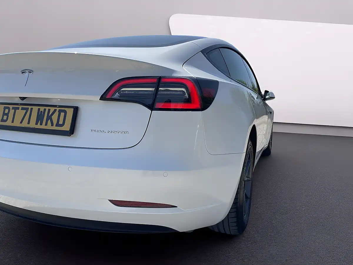 Used 2021 Tesla Model 3 Long Range White - Interior and Exterior details 13