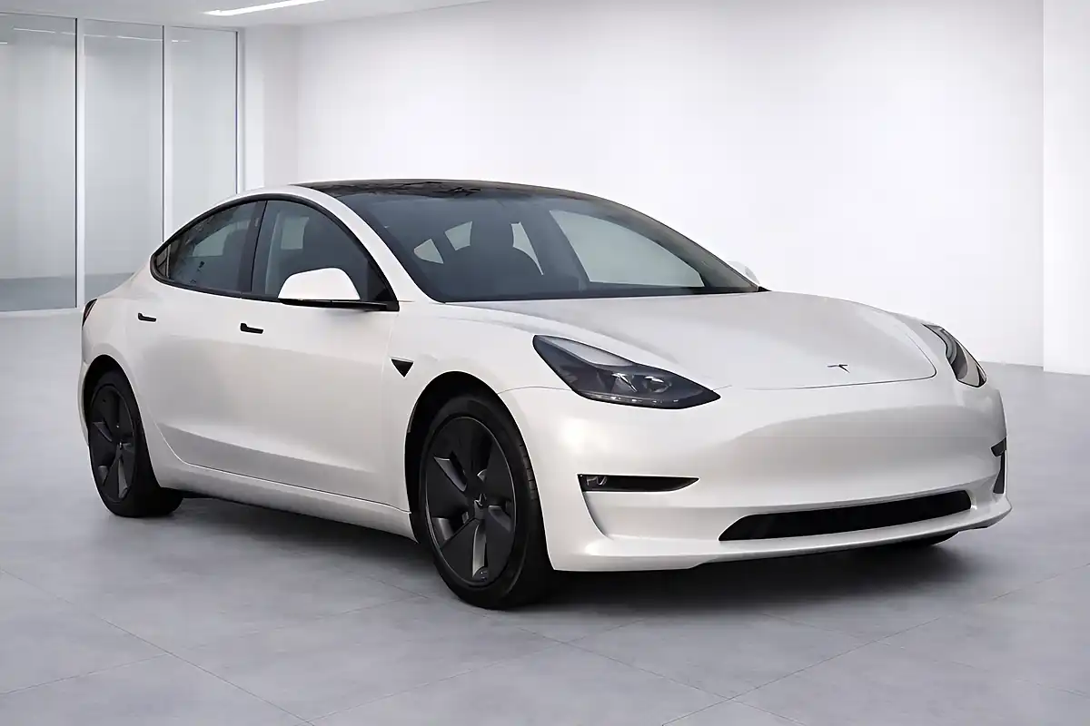 Used 2021 Tesla Model 3 Long Range White - Front View