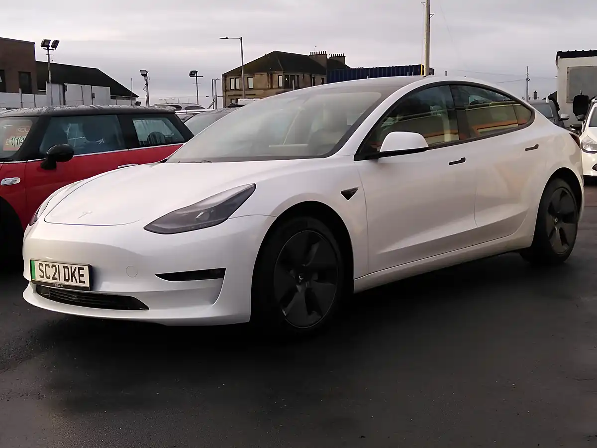 Used 2021 Tesla Model 3 Long Range White - Interior and Exterior details 7
