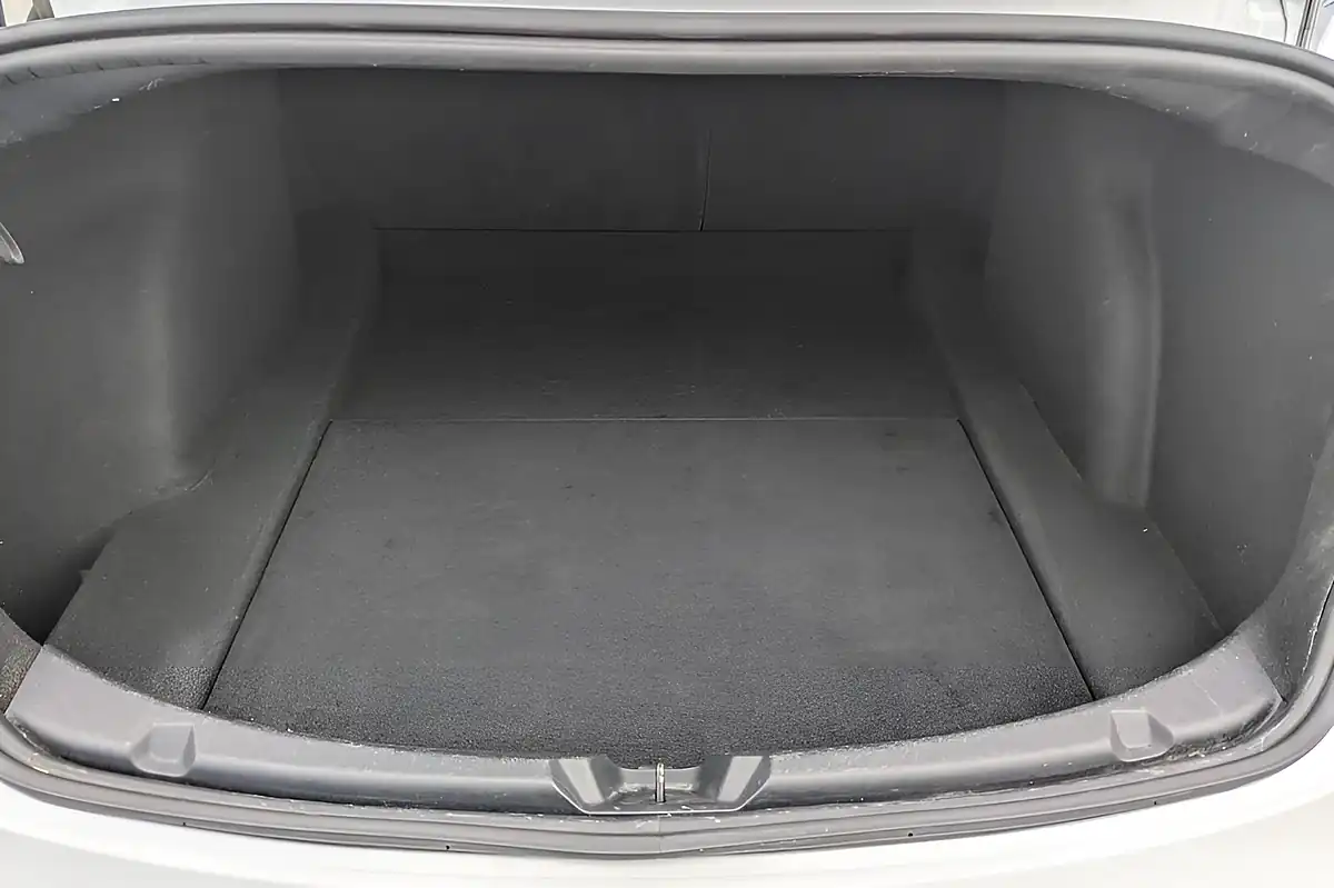 Used 2021 Tesla Model 3 Long Range White - Interior and Exterior details 11