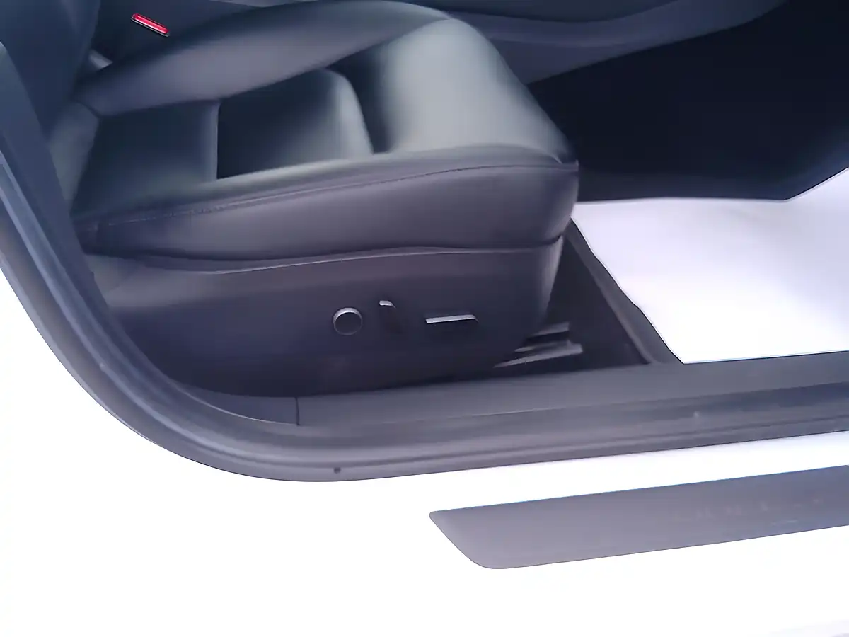 Used 2021 Tesla Model 3 Long Range White - Interior and Exterior details 13