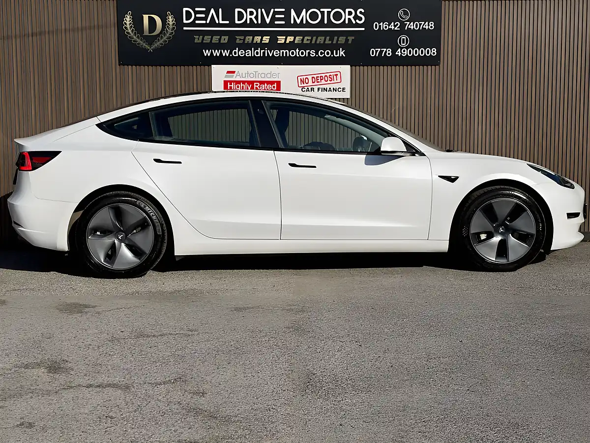 Used 2021 Tesla Model 3 Long Range White - Interior and Exterior details 8