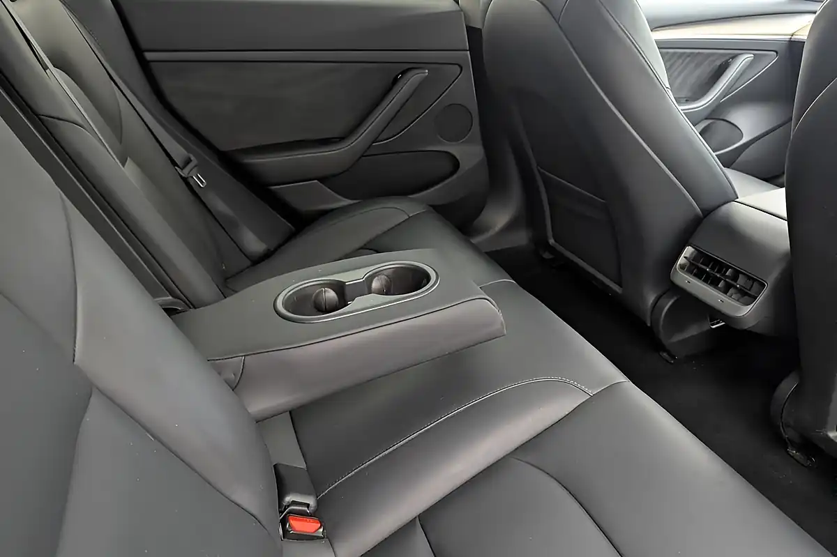 Used 2021 Tesla Model 3 Long Range White - Interior and Exterior details 16