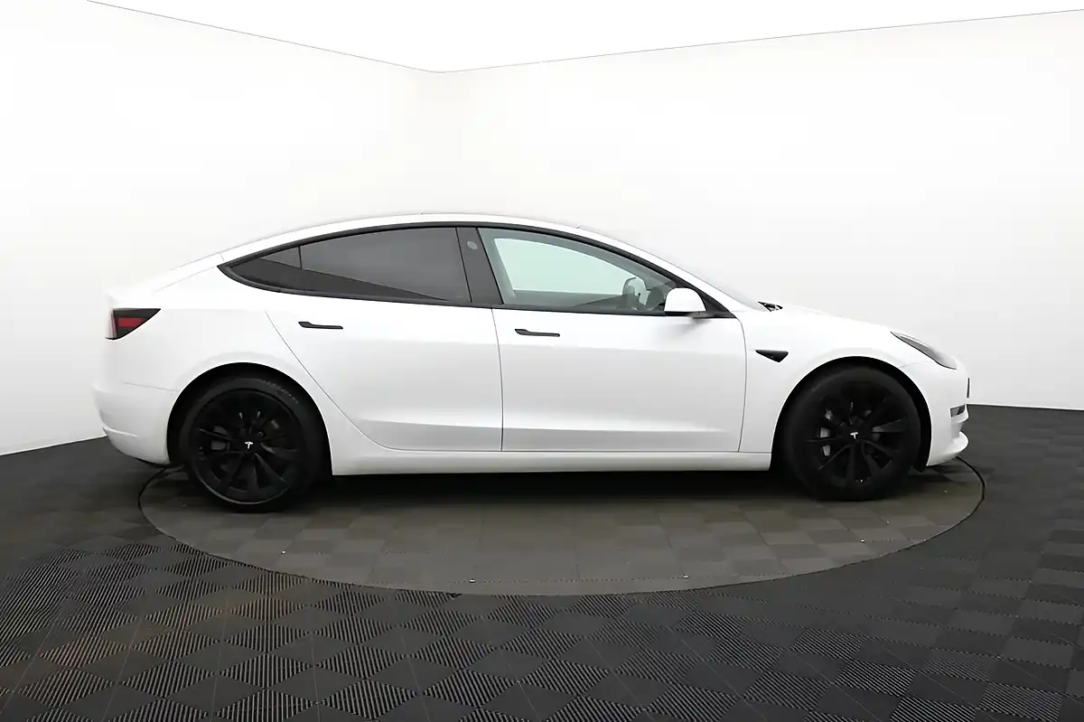 Used 2021 Tesla Model 3 Long Range White - Interior and Exterior details 2