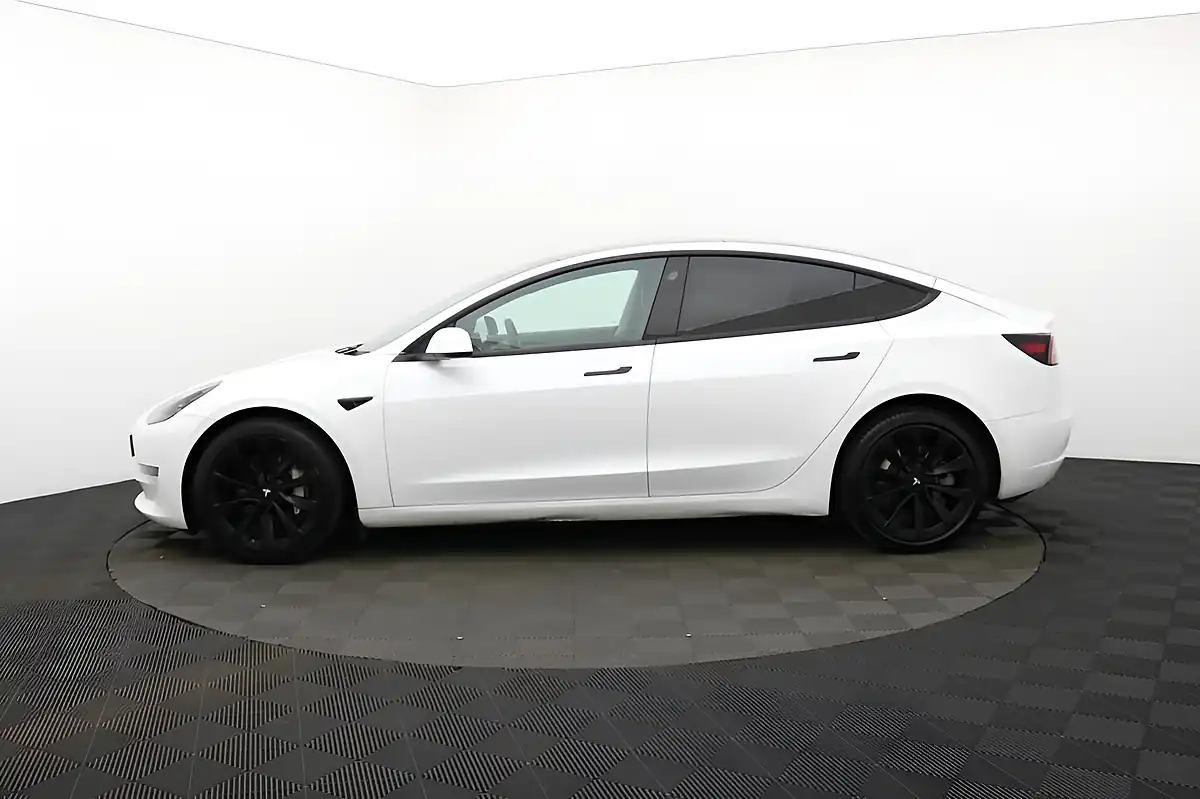Used 2021 Tesla Model 3 Long Range White - Interior and Exterior details 7