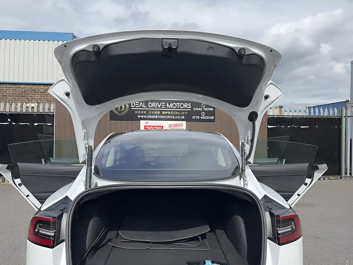Used 2021 Tesla Model 3 Long Range White - Interior and Exterior details 12