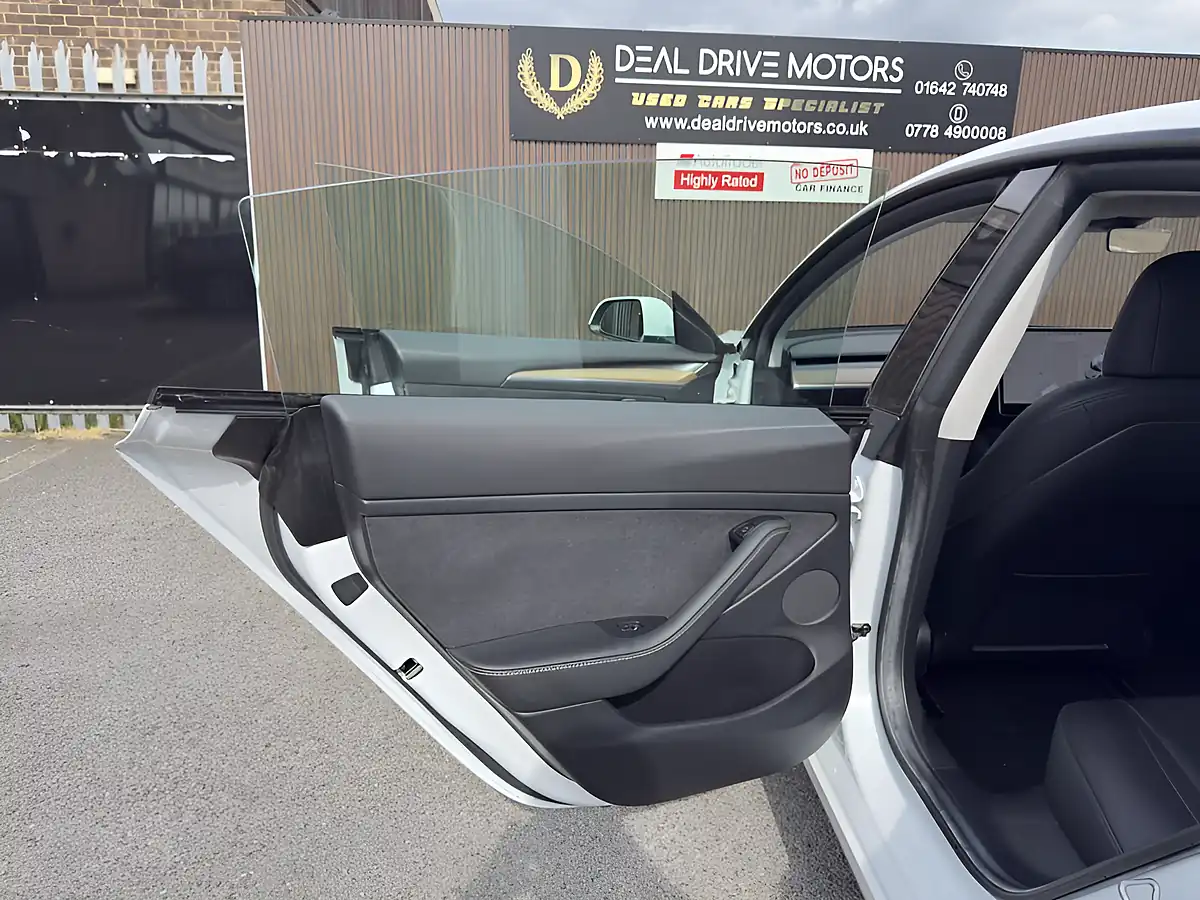 Used 2021 Tesla Model 3 Long Range White - Interior and Exterior details 14