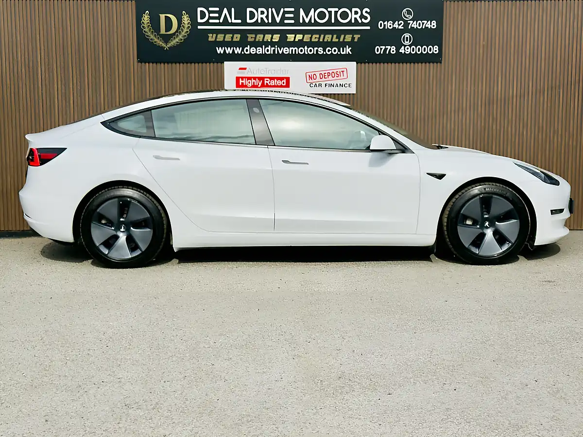 Used 2021 Tesla Model 3 Long Range White - Interior and Exterior details 8