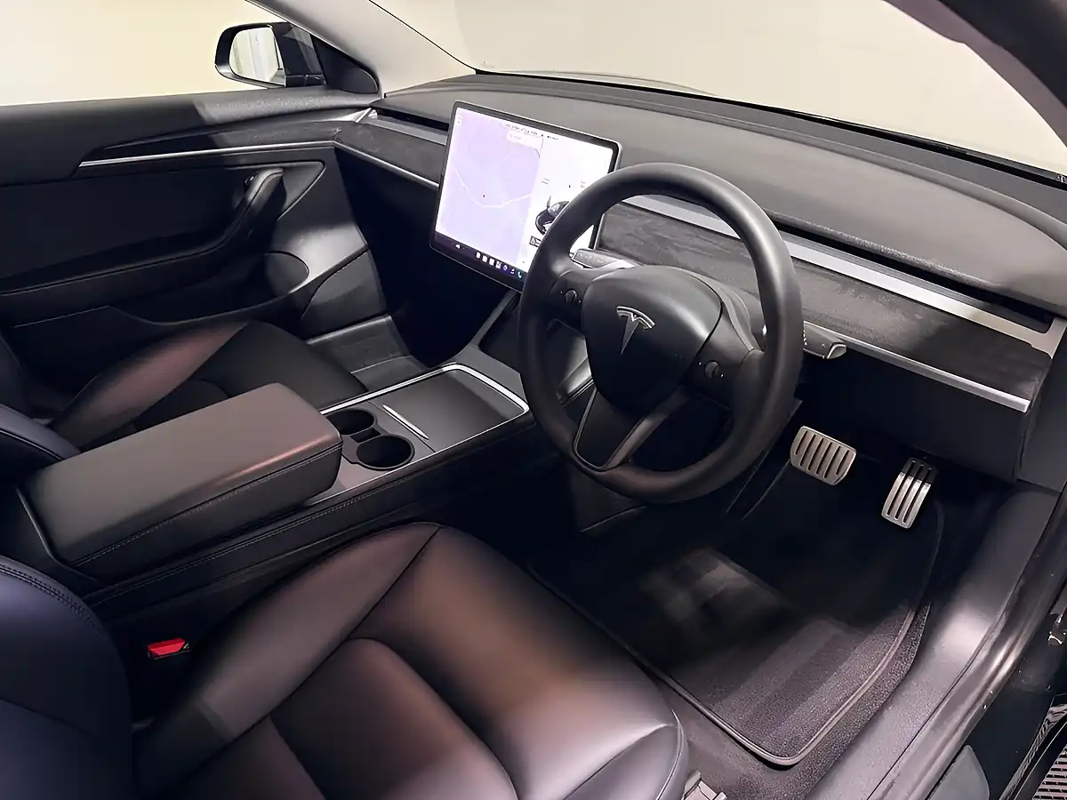 Used 2021 Tesla Model 3 Performance Black - Interior and Exterior details 10