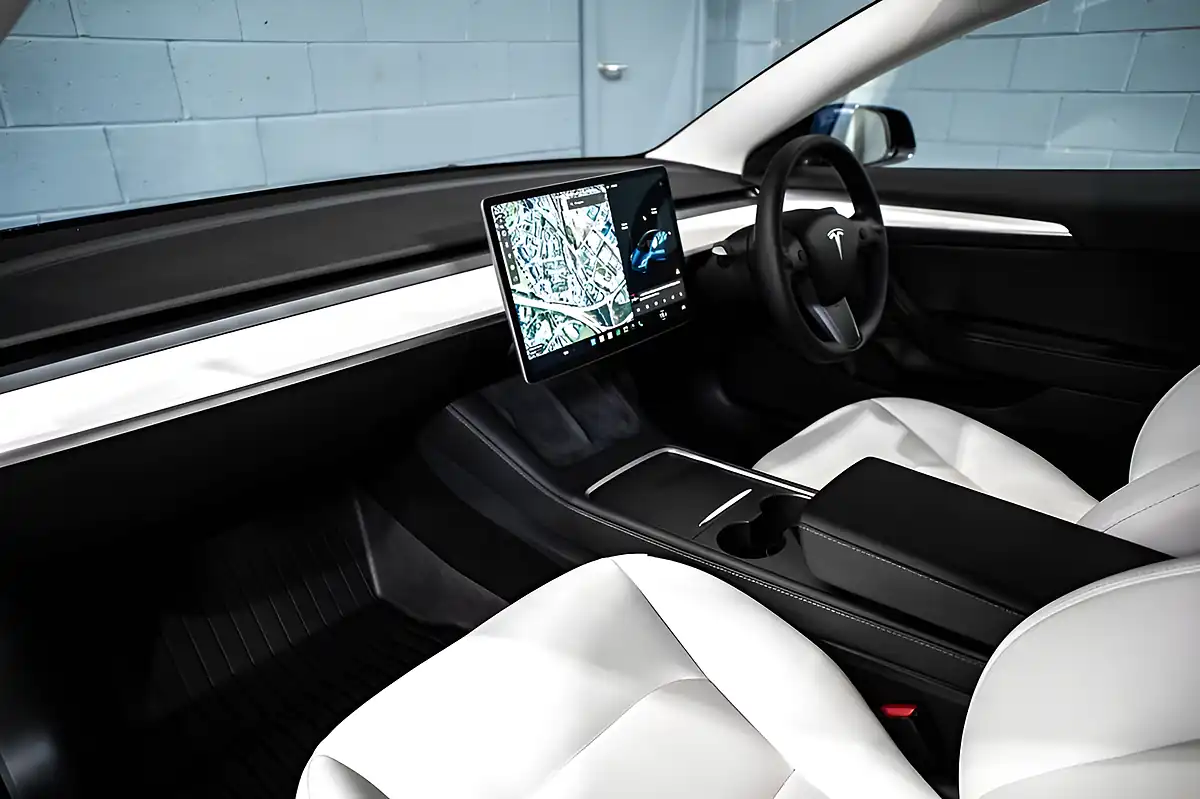 Used 2021 Tesla Model 3 Performance Blue - Interior and Exterior details 10