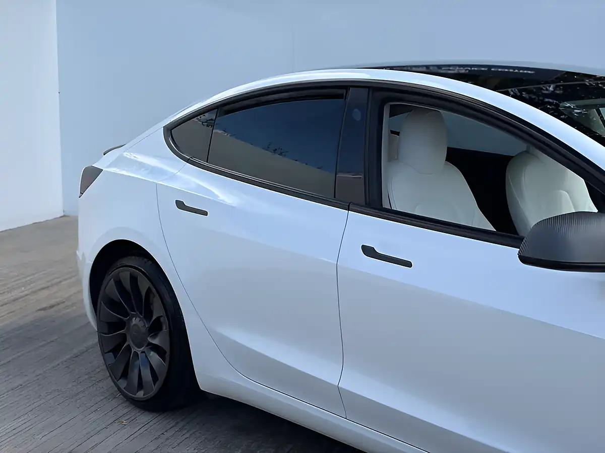 Used 2021 Tesla Model 3 Performance Pearl White - Interior and Exterior details 8