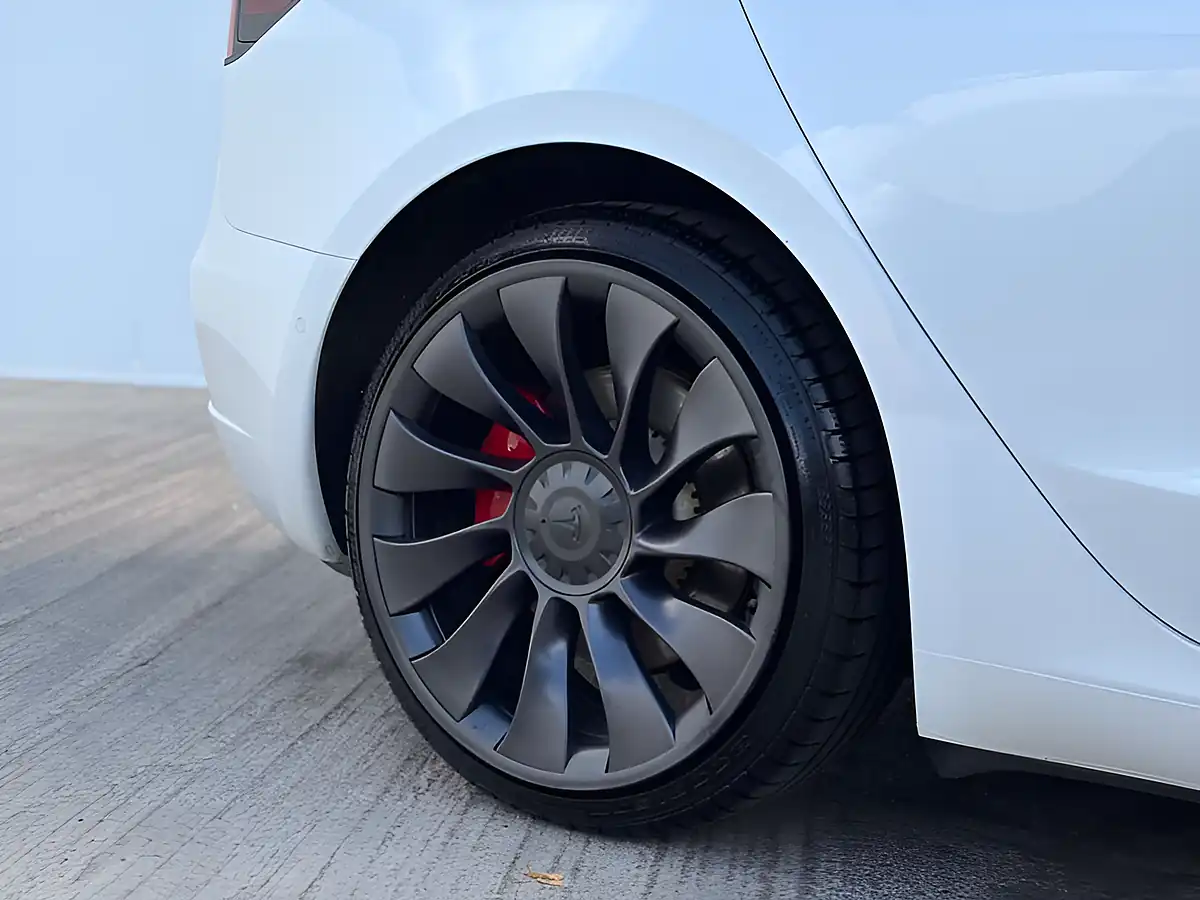 Used 2021 Tesla Model 3 Performance Pearl White - Interior and Exterior details 9