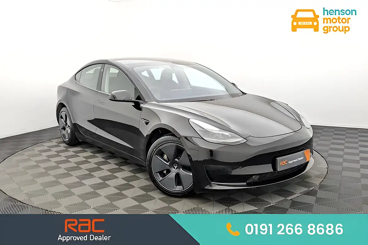 Used 2021 Tesla Model 3 Standard Range Plus Black - Front View