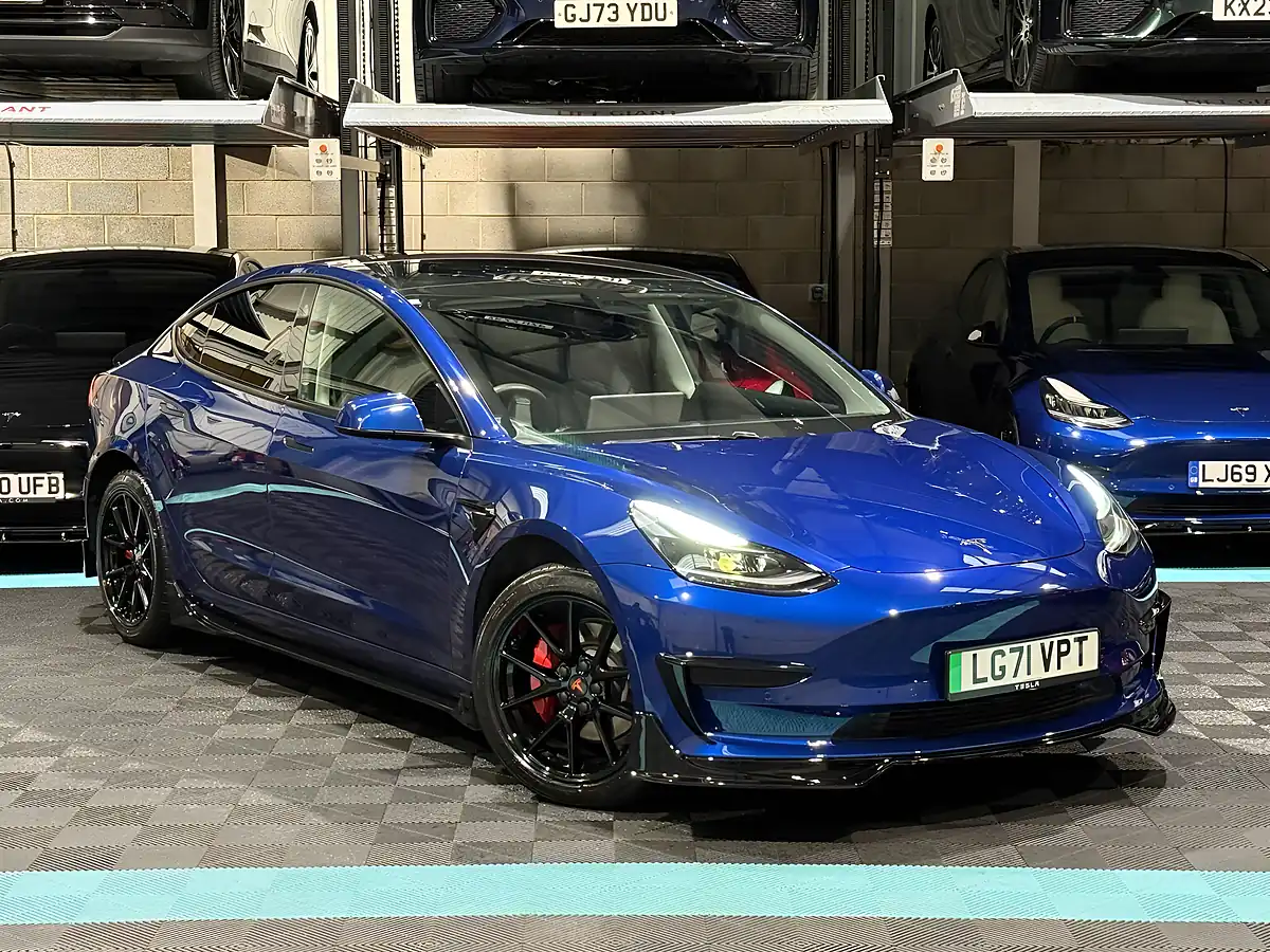 Used 2021 Tesla Model 3 Standard Range Plus Deep Blue - Front View