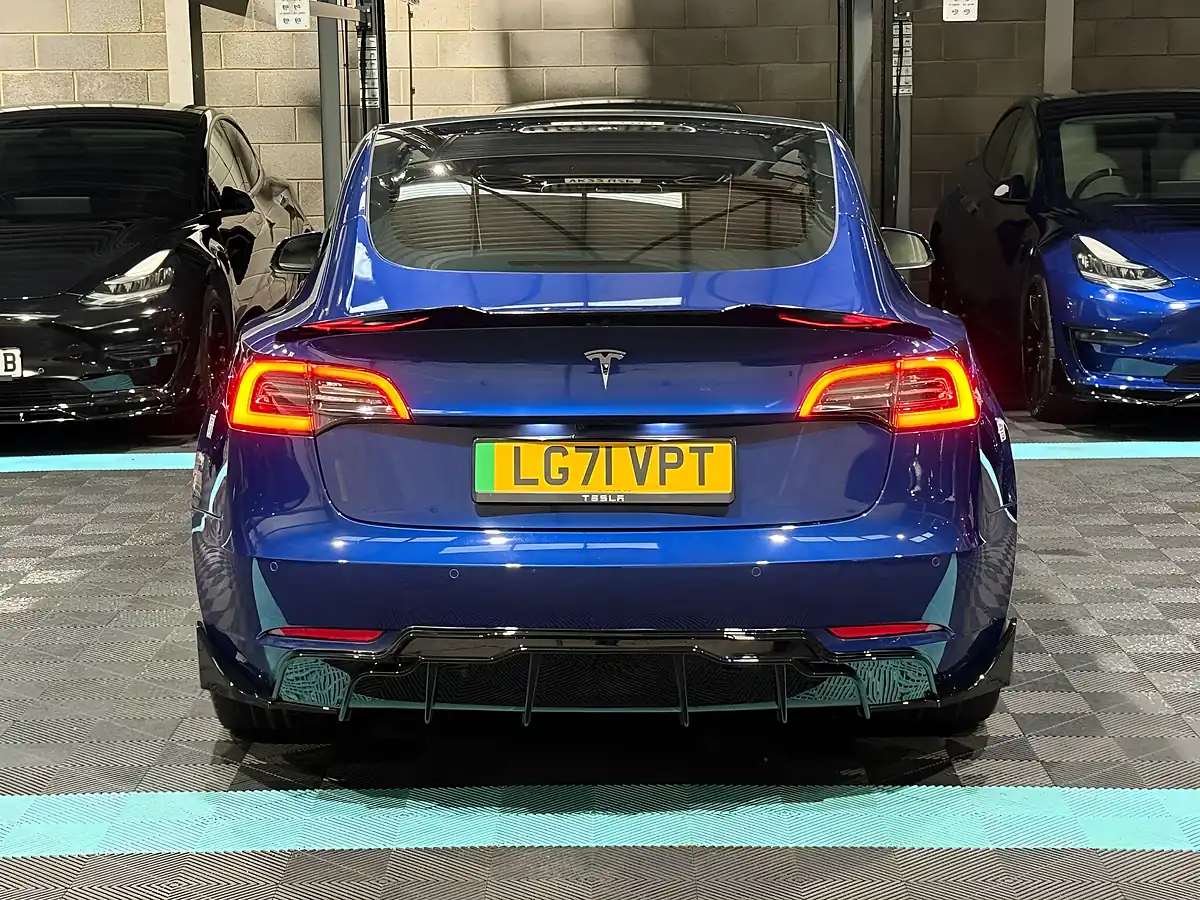Used 2021 Tesla Model 3 Standard Range Plus Deep Blue - Interior and Exterior details 8