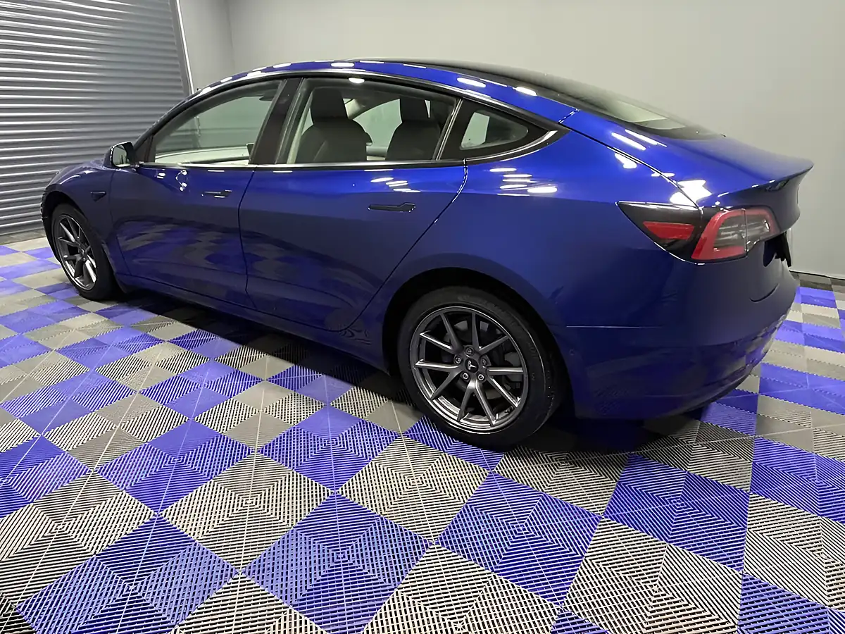 Used 2021 Tesla Model 3 Standard Range Plus Deep Blue - Interior and Exterior details 10