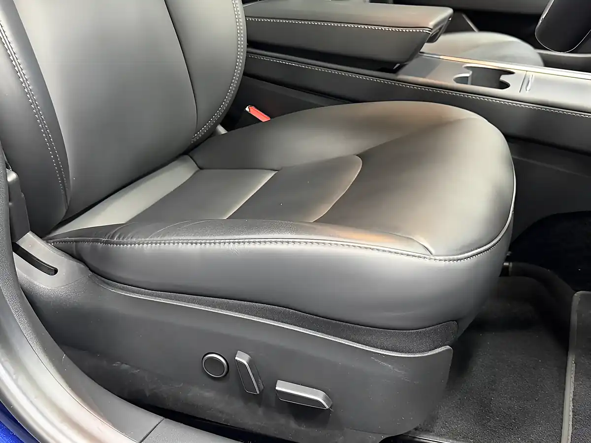 Used 2021 Tesla Model 3 Standard Range Plus Deep Blue - Interior and Exterior details 20
