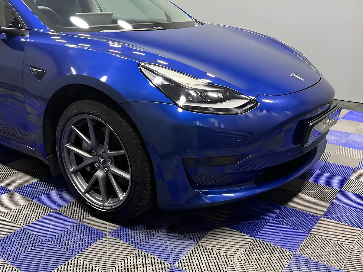 Used 2021 Tesla Model 3 Standard Range Plus Deep Blue - Interior and Exterior details 3