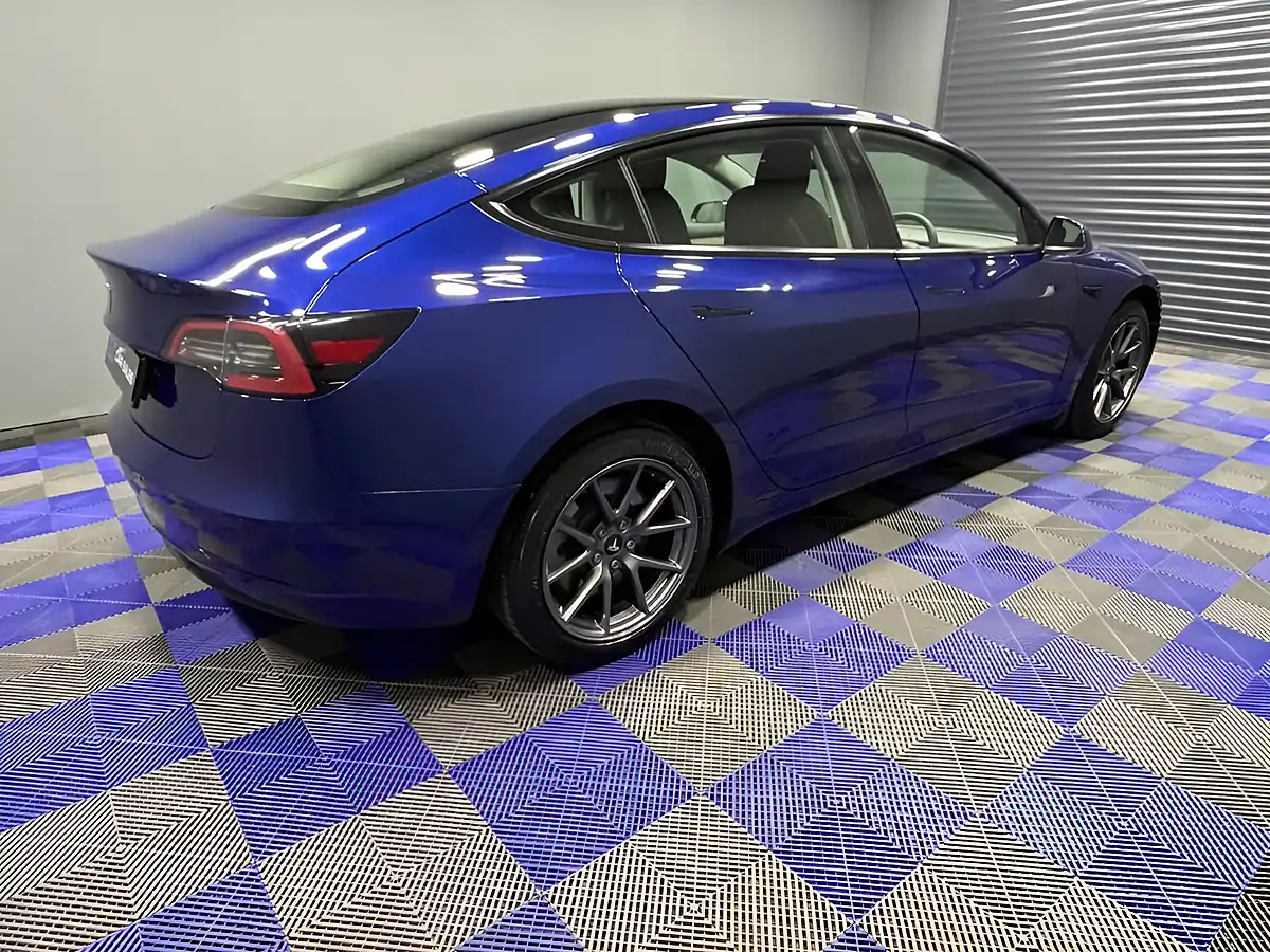 Used 2021 Tesla Model 3 Standard Range Plus Deep Blue - Interior and Exterior details 5