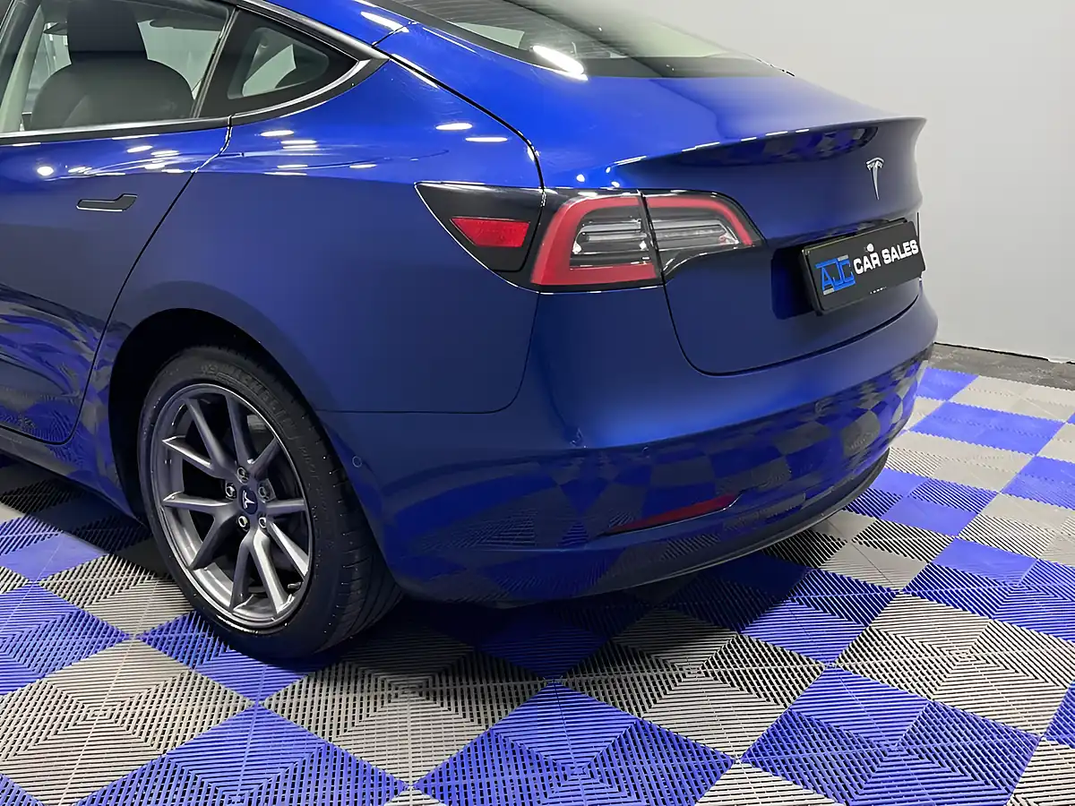 Used 2021 Tesla Model 3 Standard Range Plus Deep Blue - Interior and Exterior details 9