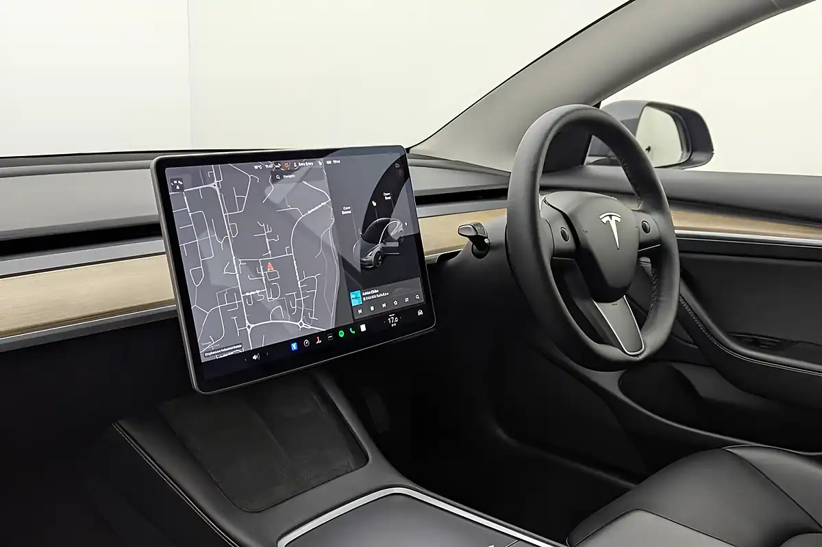 Used 2021 Tesla Model 3 Standard Range Plus Grey - Interior and Exterior details 13