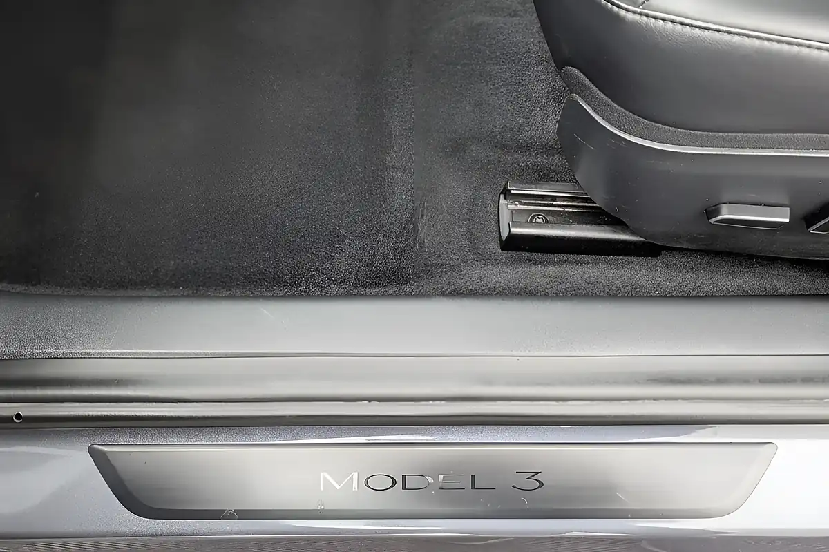 Used 2021 Tesla Model 3 Standard Range Plus Grey - Interior and Exterior details 14