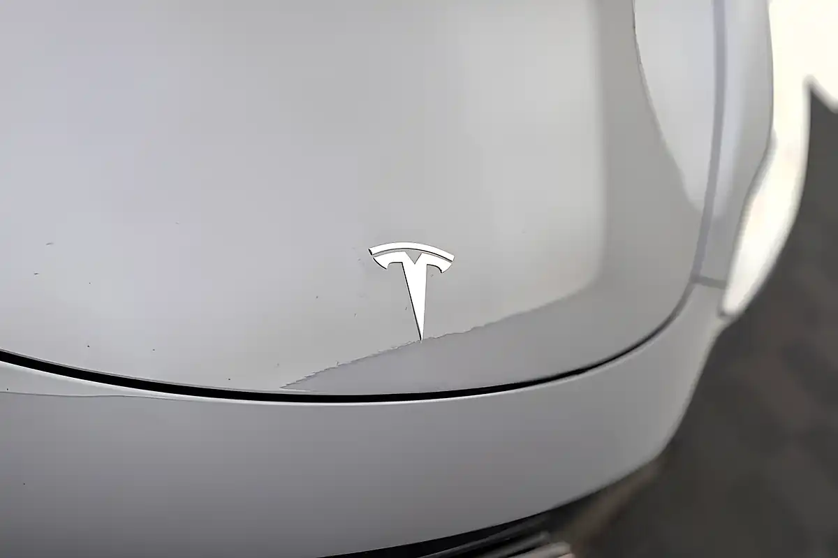Used 2021 Tesla Model 3 Standard Range Plus Grey - Interior and Exterior details 17