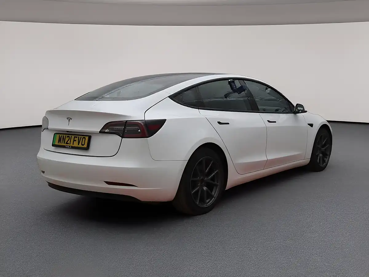 Used 2021 Tesla Model 3 Standard Range Plus White - Interior and Exterior details 4