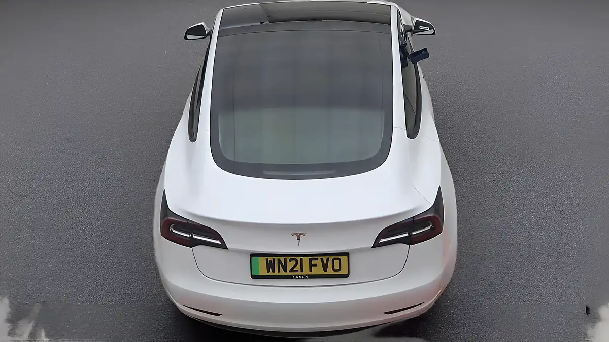 Used 2021 Tesla Model 3 Standard Range Plus White - Interior and Exterior details 7