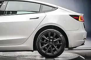 Used 2021 Tesla Model 3 Standard Range Plus White - Interior and Exterior details 11