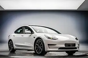 Used 2021 Tesla Model 3 Standard Range Plus White - Interior and Exterior details 5