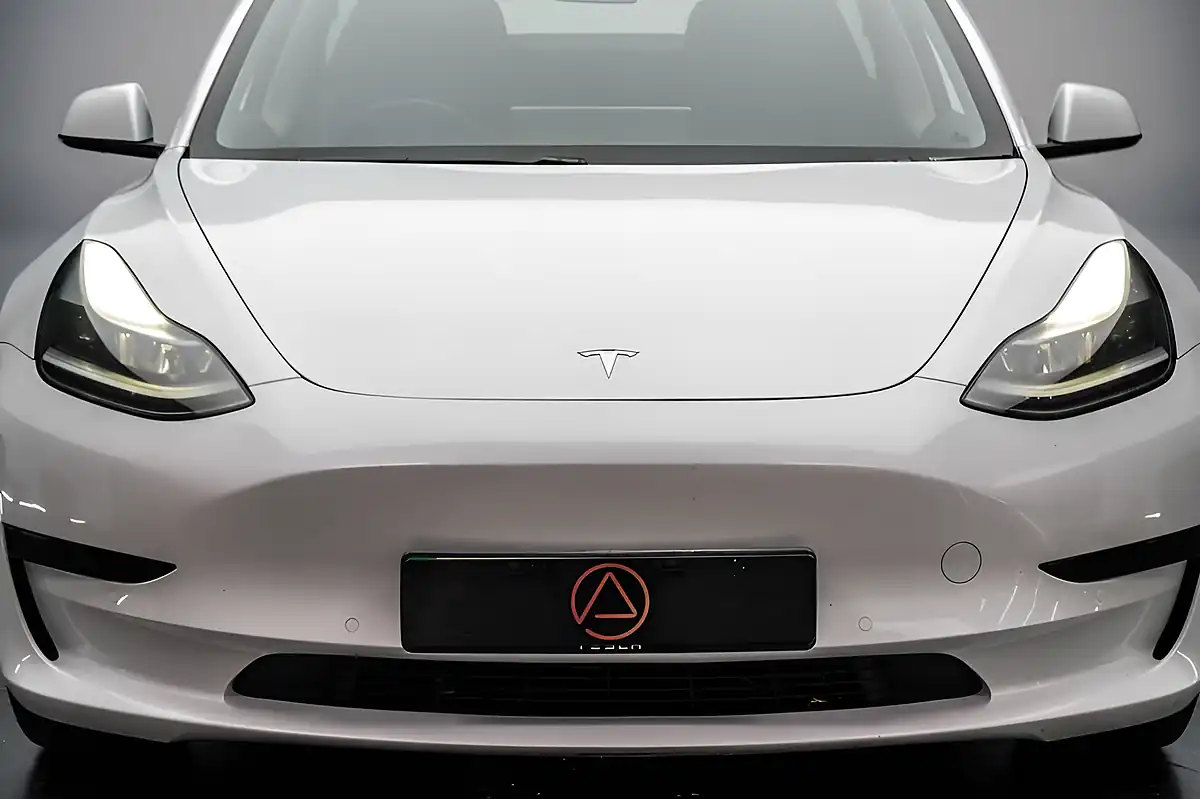 Used 2021 Tesla Model 3 Standard Range Plus White - Interior and Exterior details 9