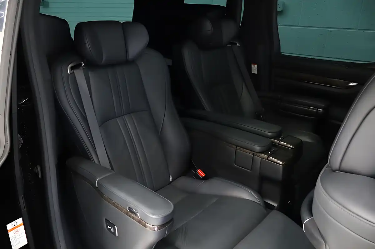 Used 2021 Toyota Alphard Executive Lounge Black/Black - Interior and Exterior details 14
