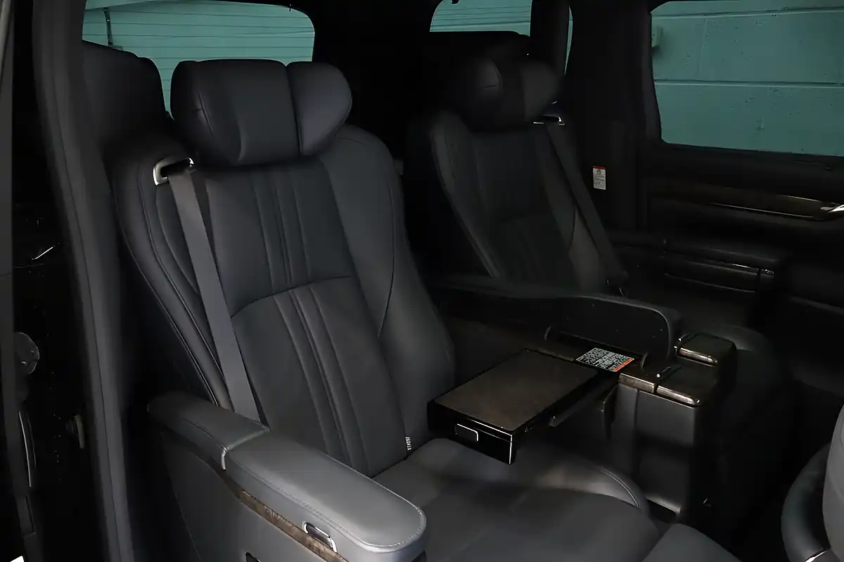 Used 2021 Toyota Alphard Executive Lounge Black/Black - Interior and Exterior details 2
