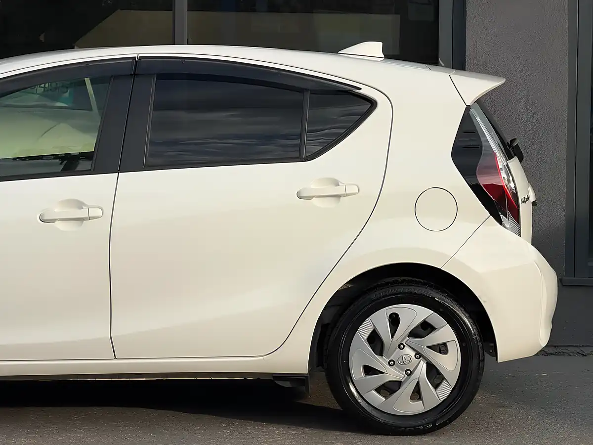 Used 2021 Toyota Aqua White - Interior and Exterior details 11