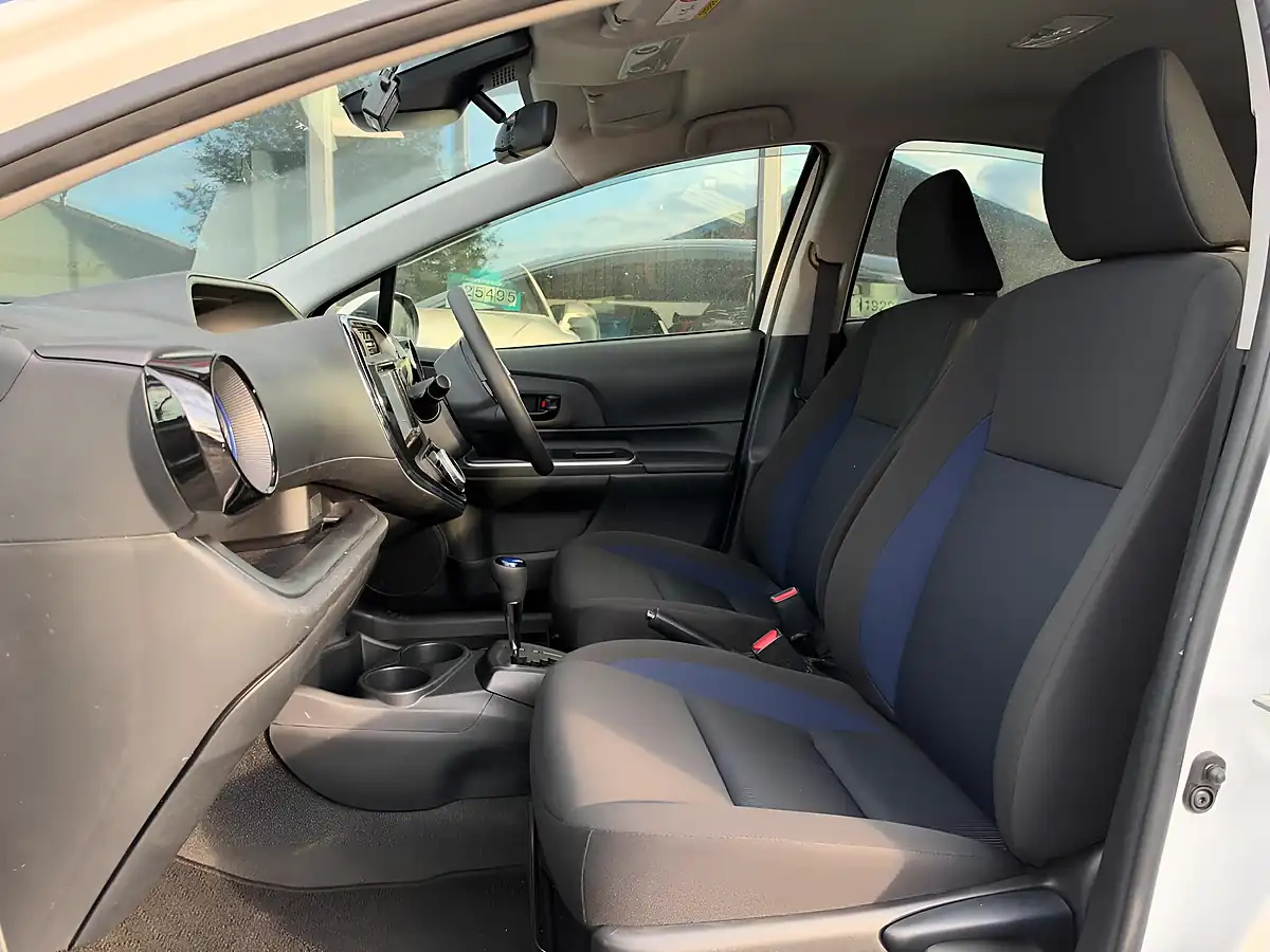Used 2021 Toyota Aqua White - Interior and Exterior details 4