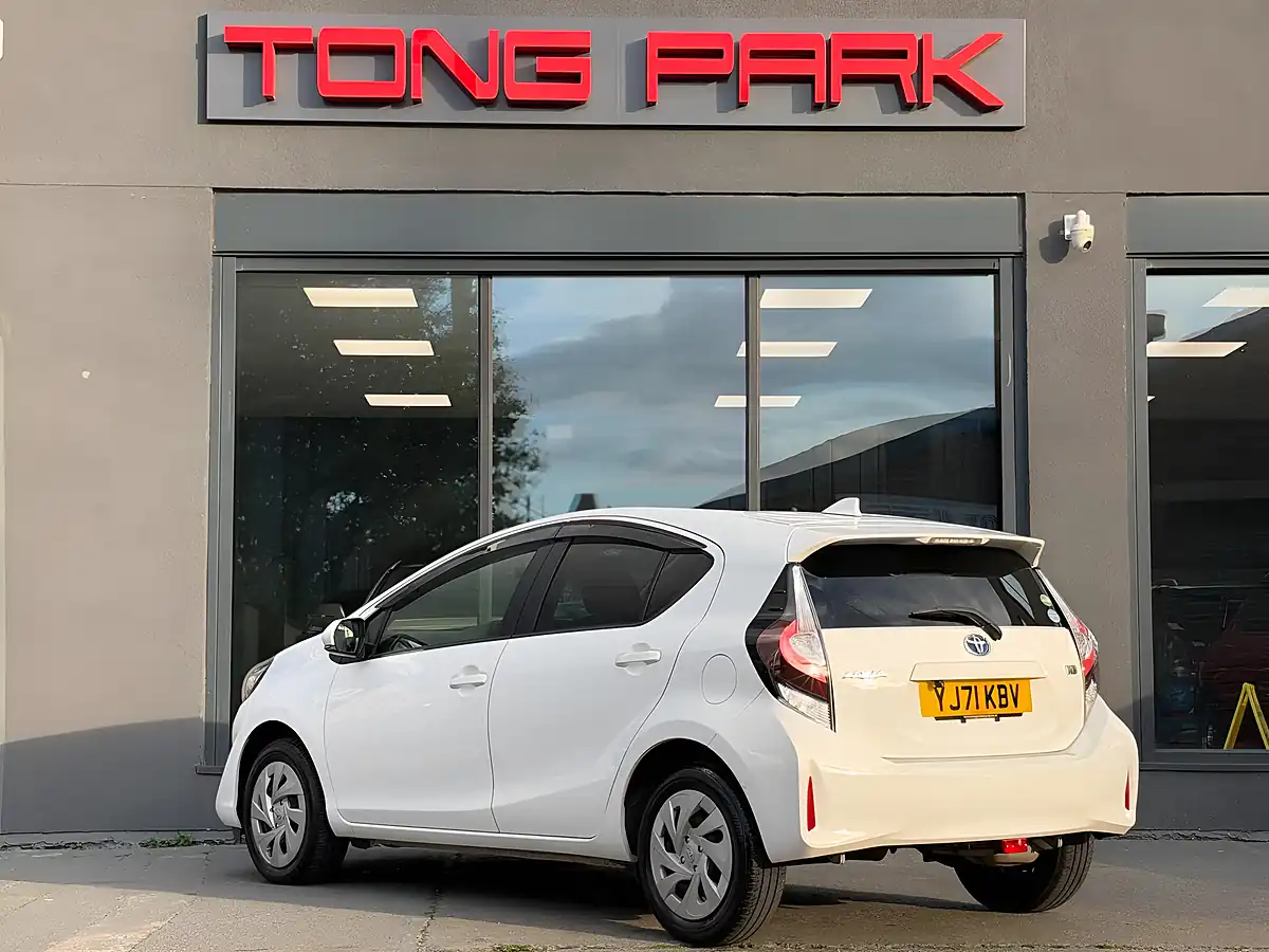 Used 2021 Toyota Aqua White - Interior and Exterior details 5