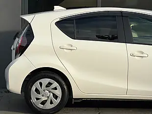 Used 2021 Toyota Aqua White - Interior and Exterior details 8
