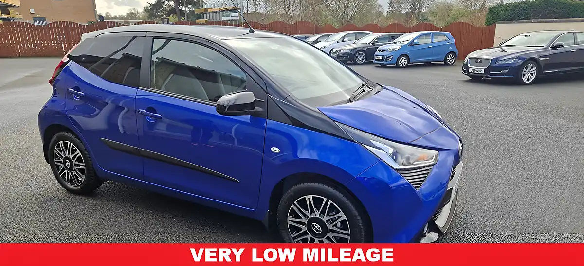 Used 2021 Toyota Aygo X-Clusiv Blue - Interior and Exterior details 3