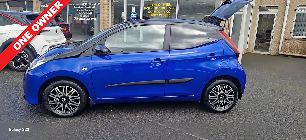 Used 2021 Toyota Aygo X-Clusiv Blue - Interior and Exterior details 4