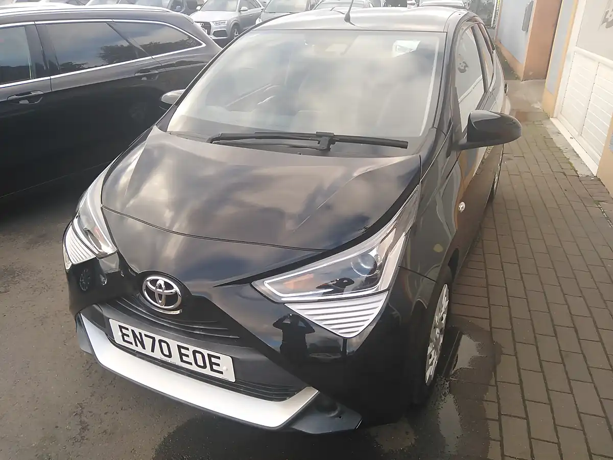 Used 2021 Toyota Aygo X-Play Black - Interior and Exterior details 9