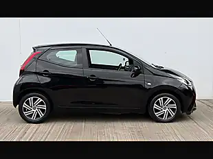 Used 2021 Toyota Aygo X-Play Bold Black - Interior and Exterior details 10