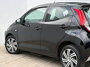 Used 2021 Toyota Aygo X-Play Bold Black - Interior and Exterior details 14