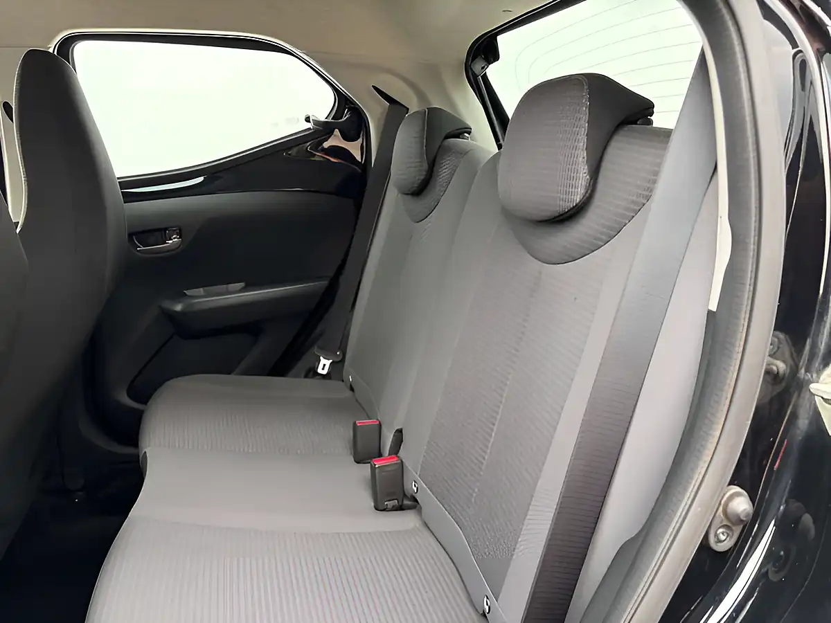 Used 2021 Toyota Aygo X-Play Bold Black - Interior and Exterior details 17
