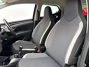 Used 2021 Toyota Aygo X-Play Bold Black - Interior and Exterior details 19